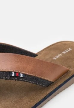 Pier One Leather - Teensandalen - Cognac -Herenkleding 1f87f71132da493d87a878e247d137ba