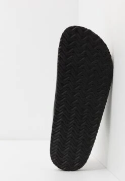 Pier One Unisex - Pantoffels - Black -Herenkleding 4a735c24e60449a29969a0148d036b07