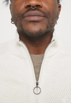 Pier One Vest - Off White -Herenkleding 4ec364bc28aa4ee59f70e4c7a176fe21