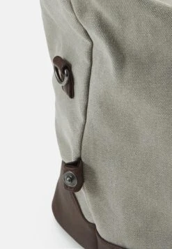 Pier One Unisex - Reistas - Grey 9 Pier One Unisex - Reistas - Grey -Herenkleding 6fa7c56bd7a241beadc9861c482d7855