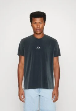 Kaotiko Washed Free Your Mind Unisex - T-Shirt Print - Navy -Herenkleding 8445691bcb084f6dac138665a3618f87