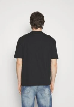 YOURTURN Fallen Schoolzi - T-Shirt Print - Black -Herenkleding 92ad55668a4147798c7b544728548f53