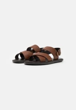 Pier One Unisex - Sandalen - Cognac -Herenkleding 93d59b6c78964396a0134fb24776a5f7