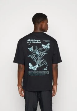 YOURTURN Chest Tee Unisex - T-Shirt Print - 802 - Black -Herenkleding b2af27d4ebd04411a960eb8d69437ecf