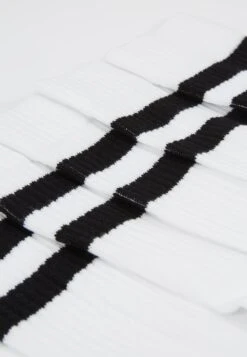 Pier One 5 Pack - Sokken - White -Herenkleding bba04d20a797407b9b5f49c4e56503ef