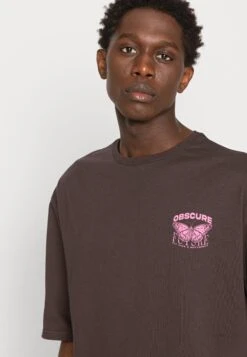 YOURTURN Nostalgia Future Tee Unisex - T-Shirt Print - Brown -Herenkleding c005d8a45c934be4a730896b82b831be