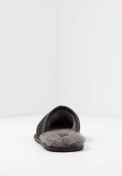 Ugg Scuff - Pantoffels - Black -Herenkleding da757aff0ffe4030af4ba8238bcf11e5