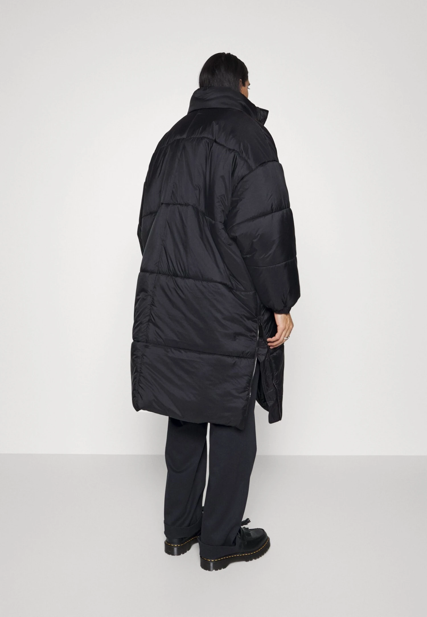 Zali Puffer Coat Unisex - Winterjas - Black 3 Zali Puffer Coat Unisex - Winterjas - Black - Afbeelding 3