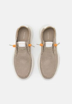 Pier One Sneakers Laag - Beige -Herenkleding e1e11fb9800f406ebbfc2036aeac7718