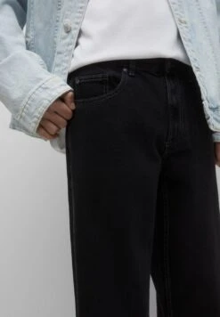 PULL & BEAR Wide - Relaxed Fit Jeans - Black -Herenkleding e253f85c920b48d4a8b1d7e4ff8137b7