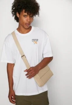 YOURTURN Orange Fruit Graphic Tee- T-Shirt Print - White -Herenkleding e316743f0437401abe0ba26395e7b930