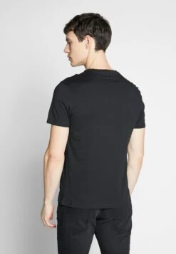 Pier One 3 Pack - T-Shirt Basic - Black/White/Blue -Herenkleding e7497b751f8c4bd498980e2ffe8f6ae0